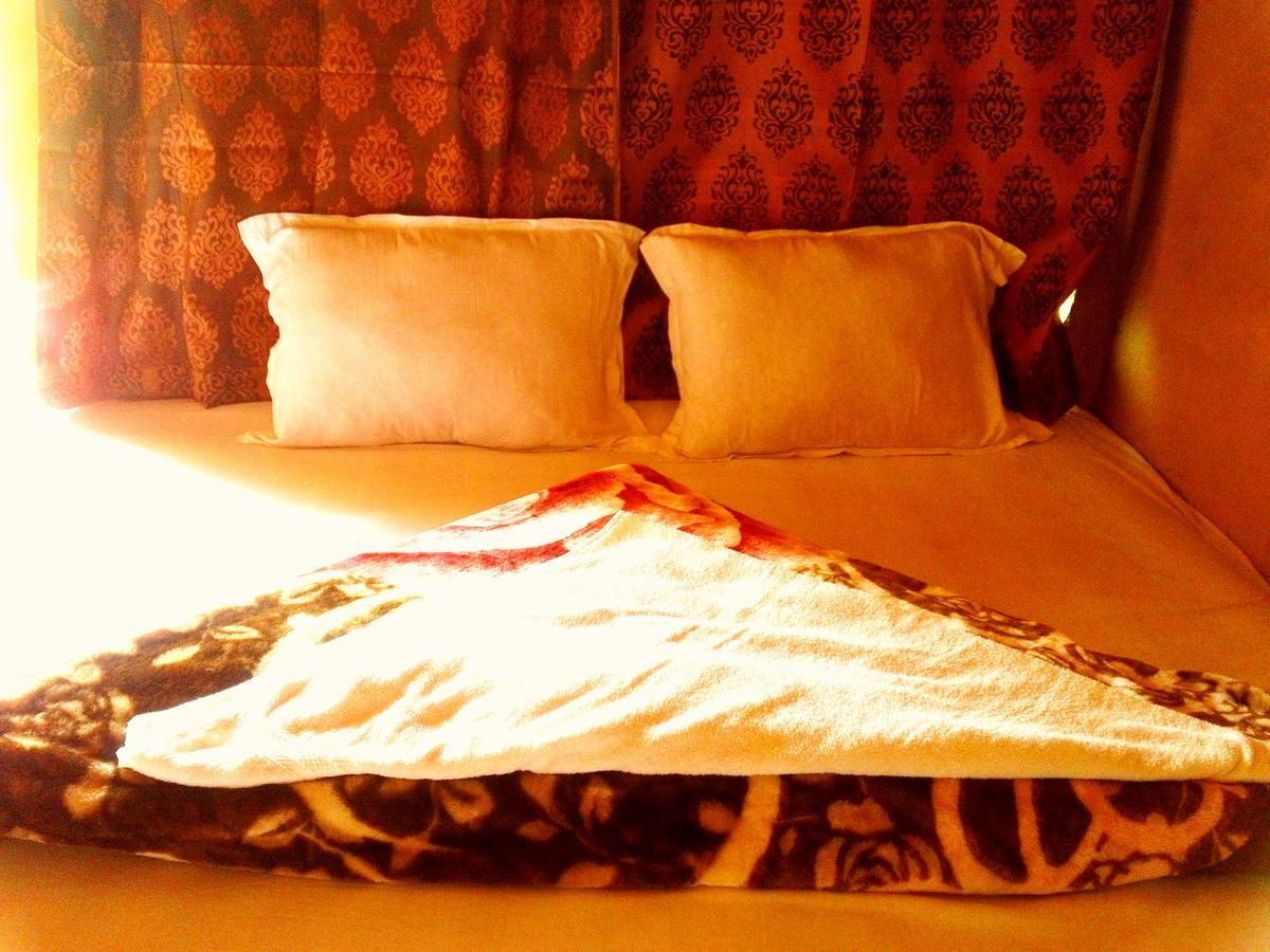 Roshnai Village Resort Болпур Екстериор снимка