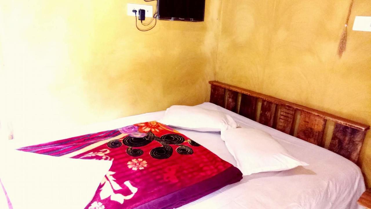 Roshnai Village Resort Болпур Екстериор снимка